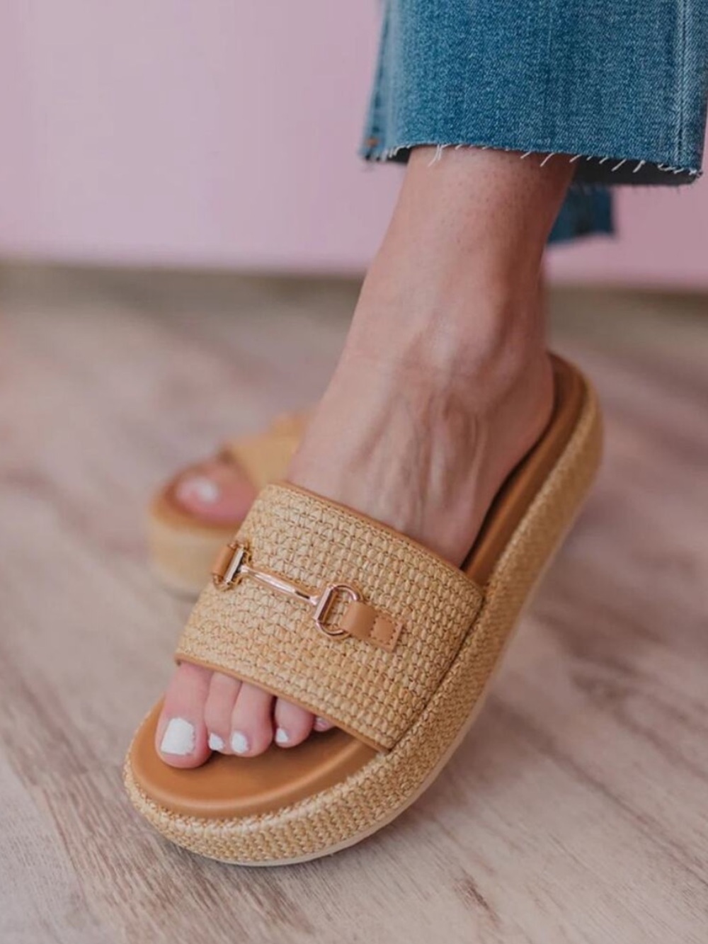 Steve Madden Rafia Platform
Sandals